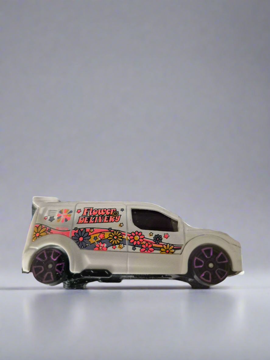 Hot Wheels Ford Transit Connect Treasure Hunt